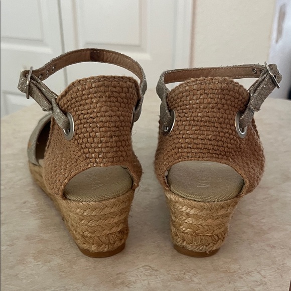 Viscata nude silver Casual Elegance Women's Espadrille Sandals size 40 - Picture 5 of 9